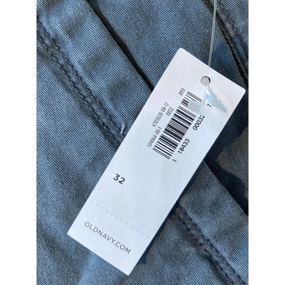 NWT Old Navy Flat Front Chino Shorts Size 32 Men’s Grey - Picture 3 of 9